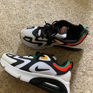 NWT Nike Air Max 200